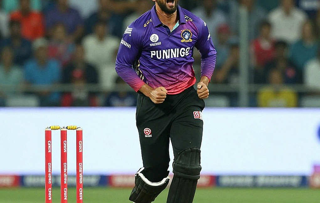 শেষ চার ওভারের খাতা: এশিয়া কাপ আসলে কোথায় জেতা হয়
