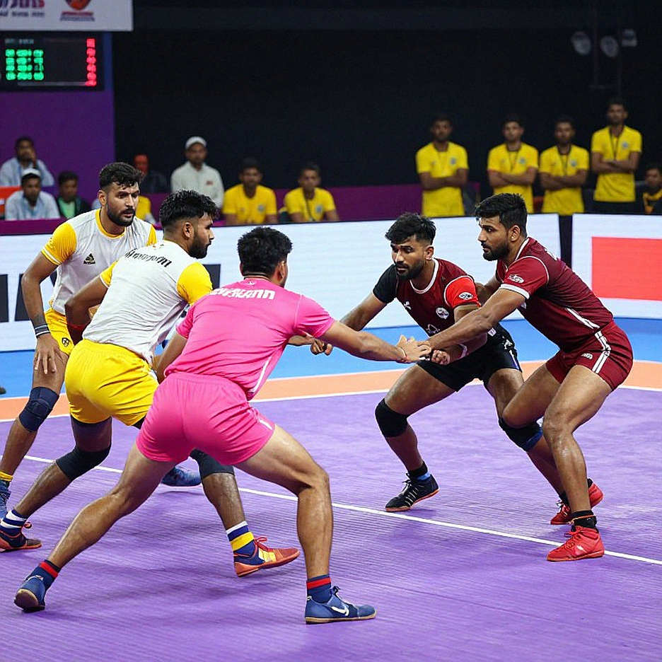 পাওয়ান সেহরাওয়াত কেন শুরুর সাতের বাইরে: ভারত-ইরান ফাইনালের আগে নির্বাচন, ছন্দ ও ঝুঁকির হিসাব